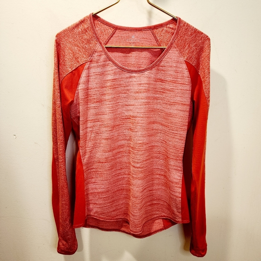 ATHLETA Chic Red Long Sleeve Coral  Women's Top Size M